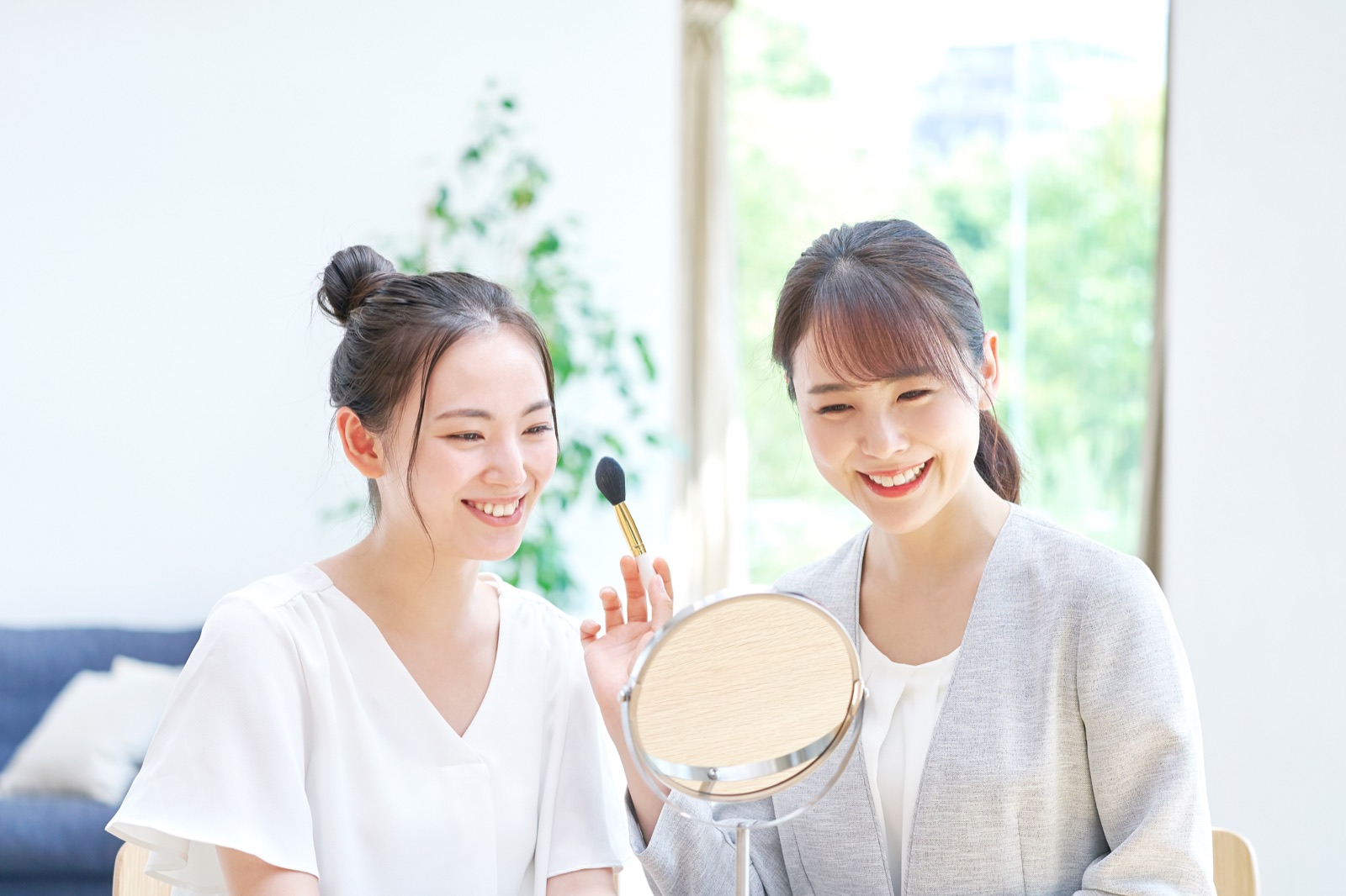 美容学生によるメイク体験